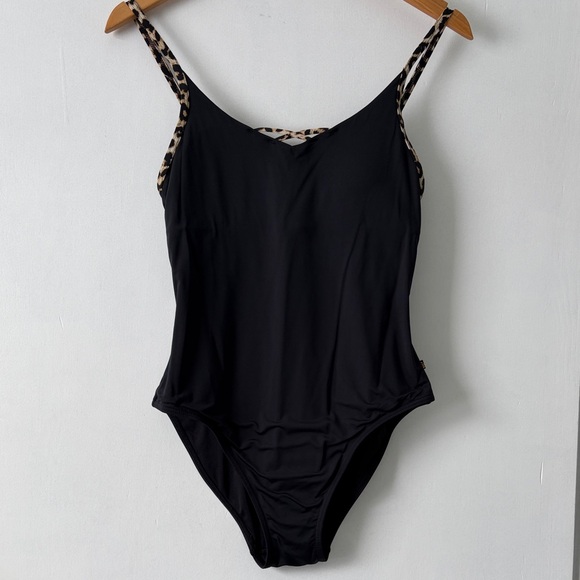 La Vie En Rose Other - NWOT LA VIE EN ROSE ONE PIECE BATHING SUIT